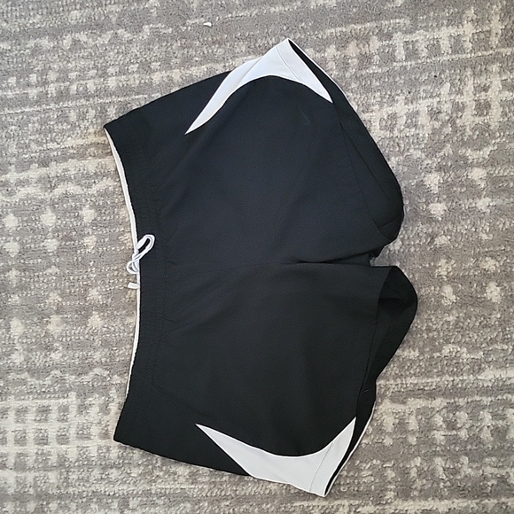 Nike Shorts 42 Nike Black And White Athletic Shorts Size M Poshmark